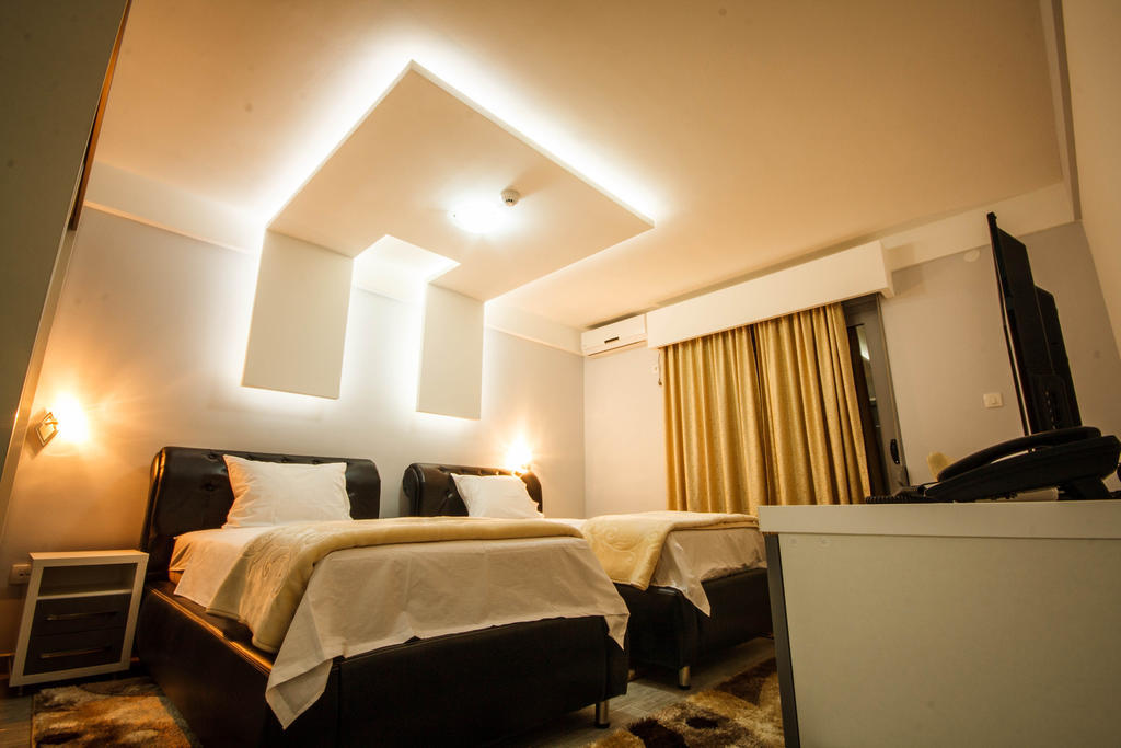 Hotel Oasis ポドゴリツァ 部屋 写真